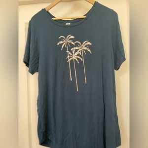 Old Navy Luxe Graphic T-Shirt
